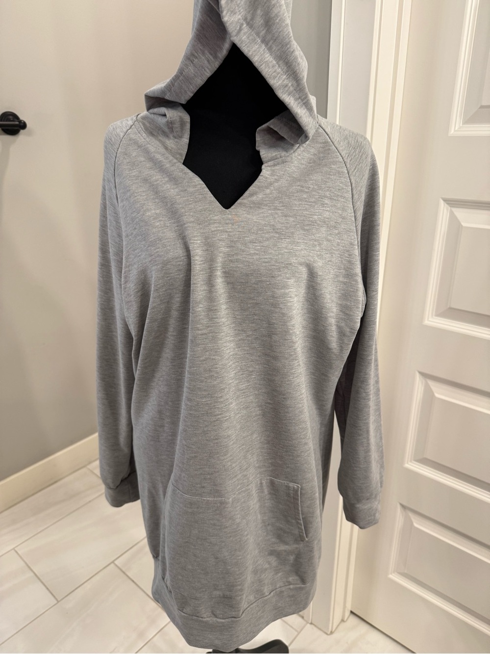 Women’s Gray Hooded Sweatshirt Tunic Pullover